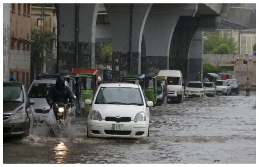 کراچی سمیت ملک کے مختلف مقامات پر آندھی ، جھکڑ اور بارش کا امکان ظاہر کیا ہے